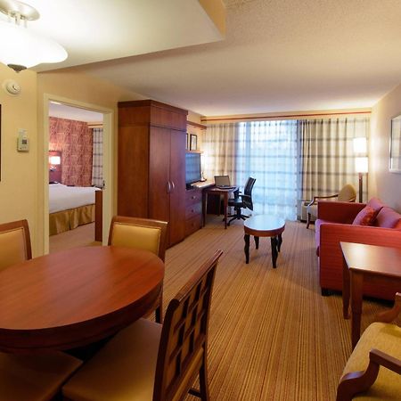 Courtyard By Marriott Canton Норт-Кантон Екстер'єр фото