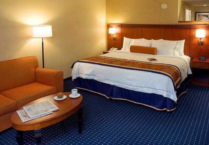 Courtyard By Marriott Canton Норт-Кантон Екстер'єр фото